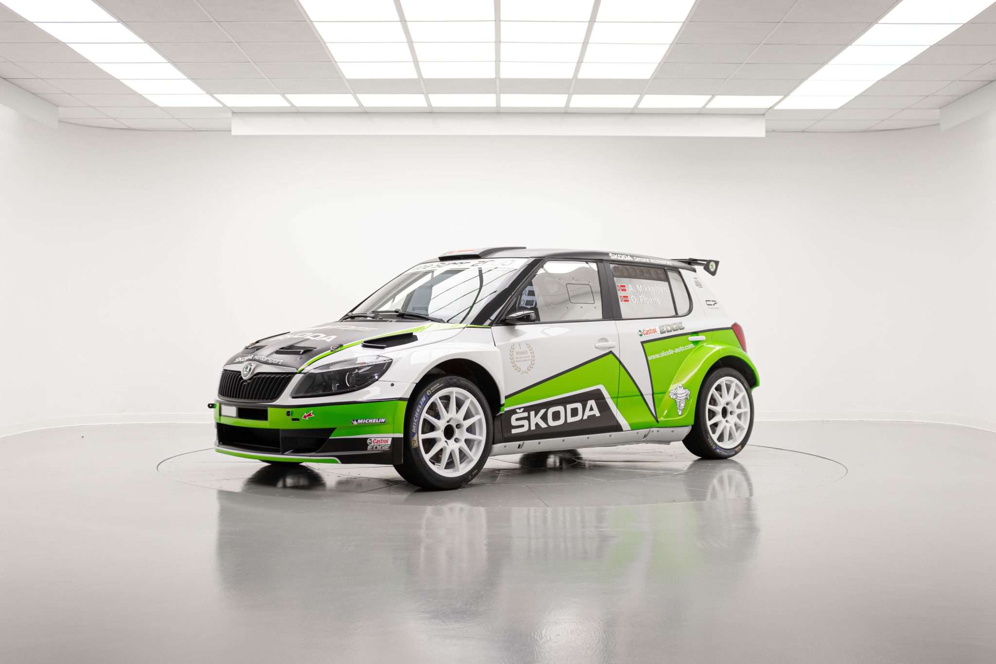 skoda_fabia-s2000_244891_0001-1