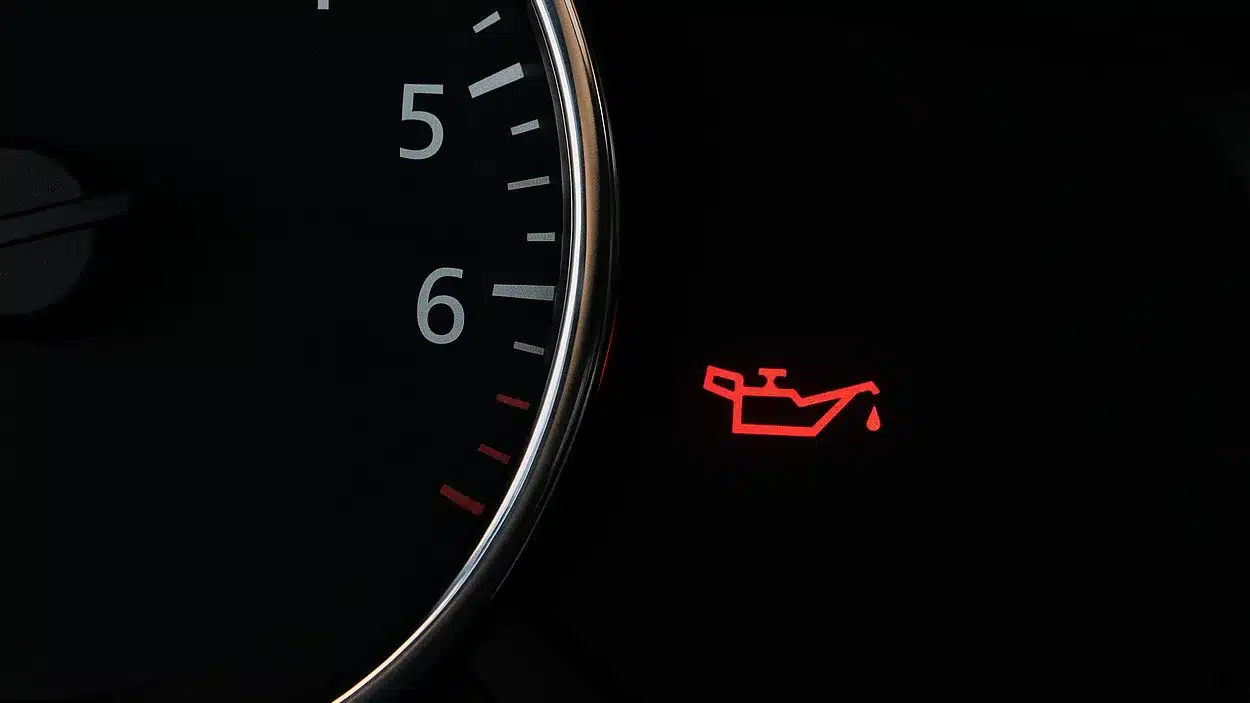 articolo blog spia pressione olio img