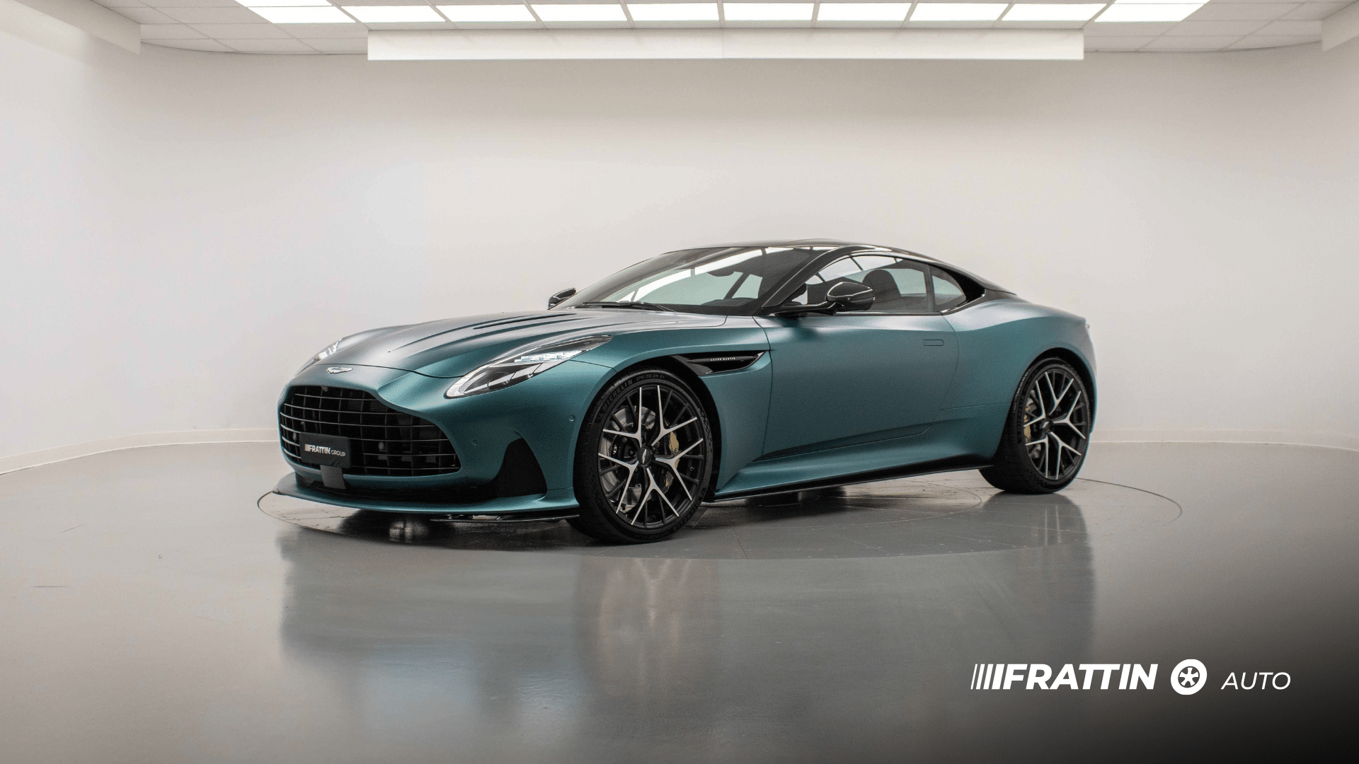 articolo blog Aston Martin DB12 usata