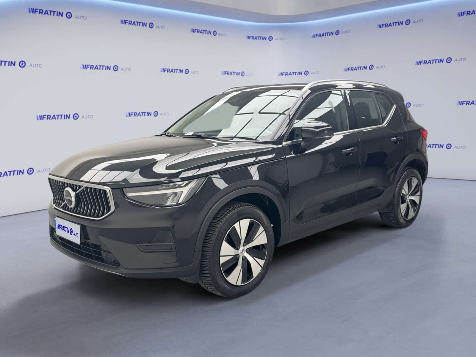 volvo_xc40-t4-recharge-plugin-hybrid-automatico-essential_262703_0001-1