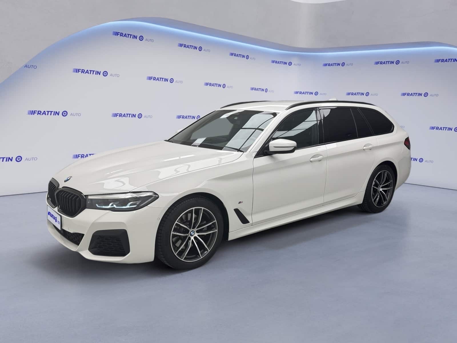 bmw_520d-48v-xdrive-touring-msport_260129_0001