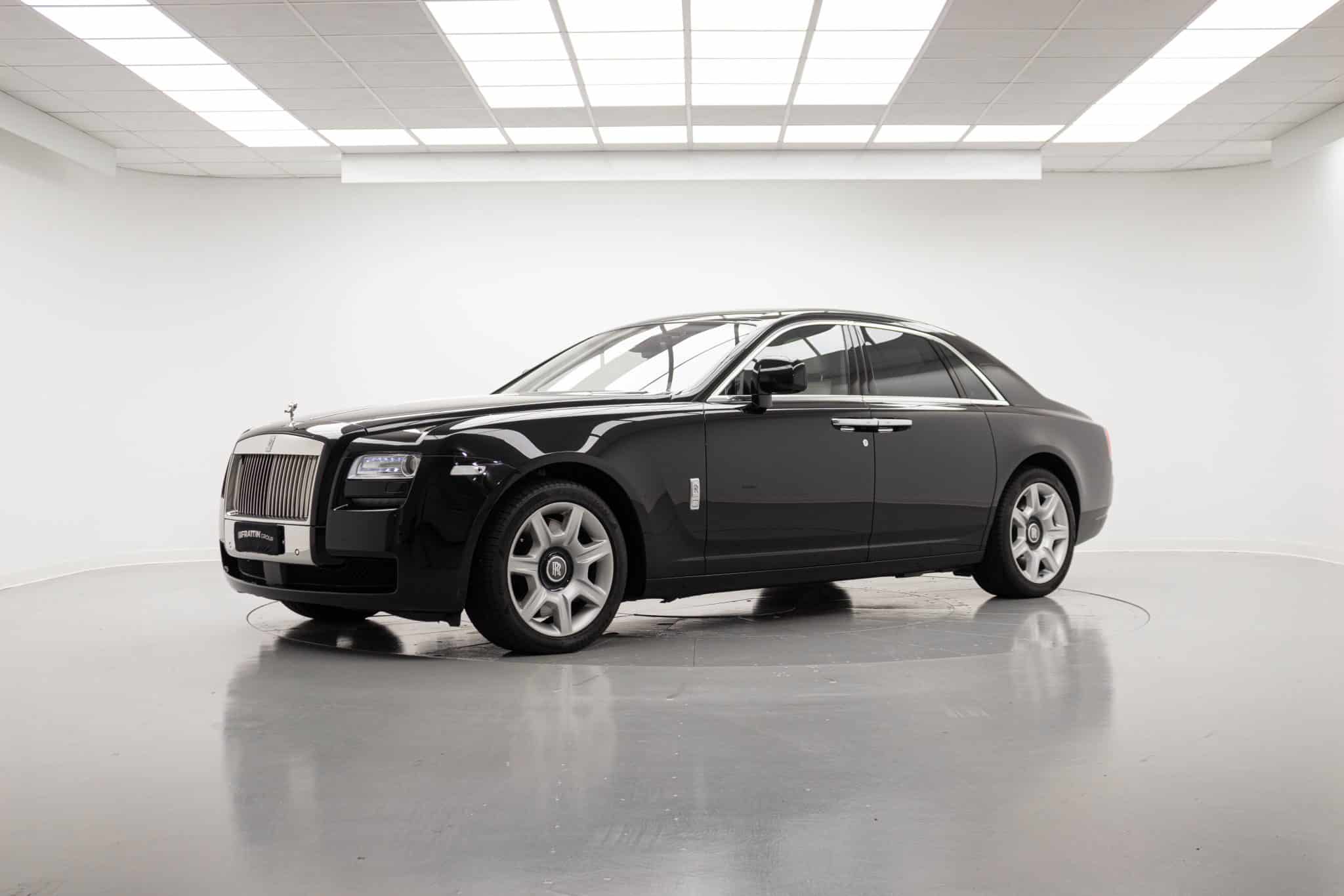 rolls-royce_ghost_256716_0001