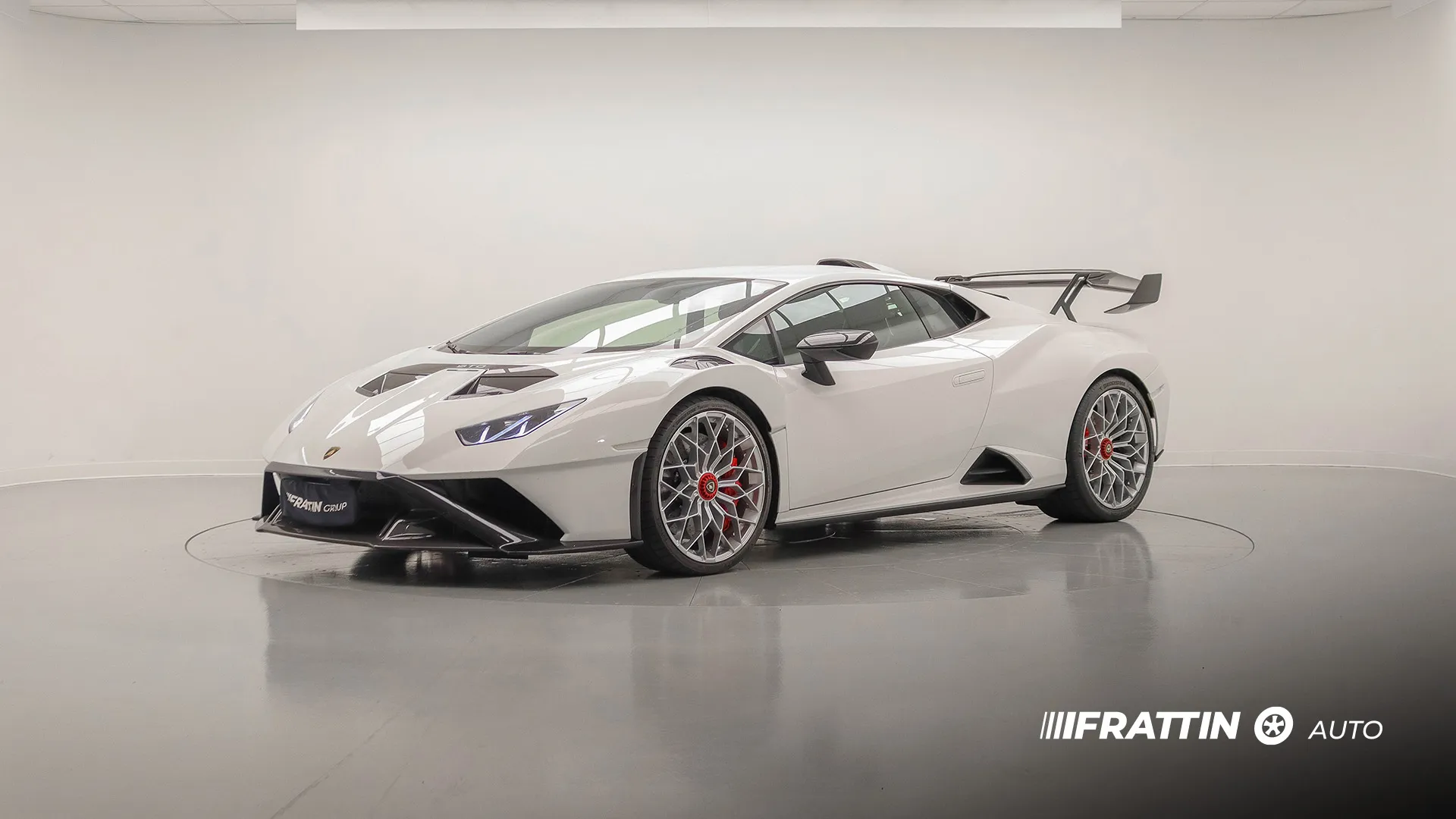 articolo blog lamborghini huracan sto