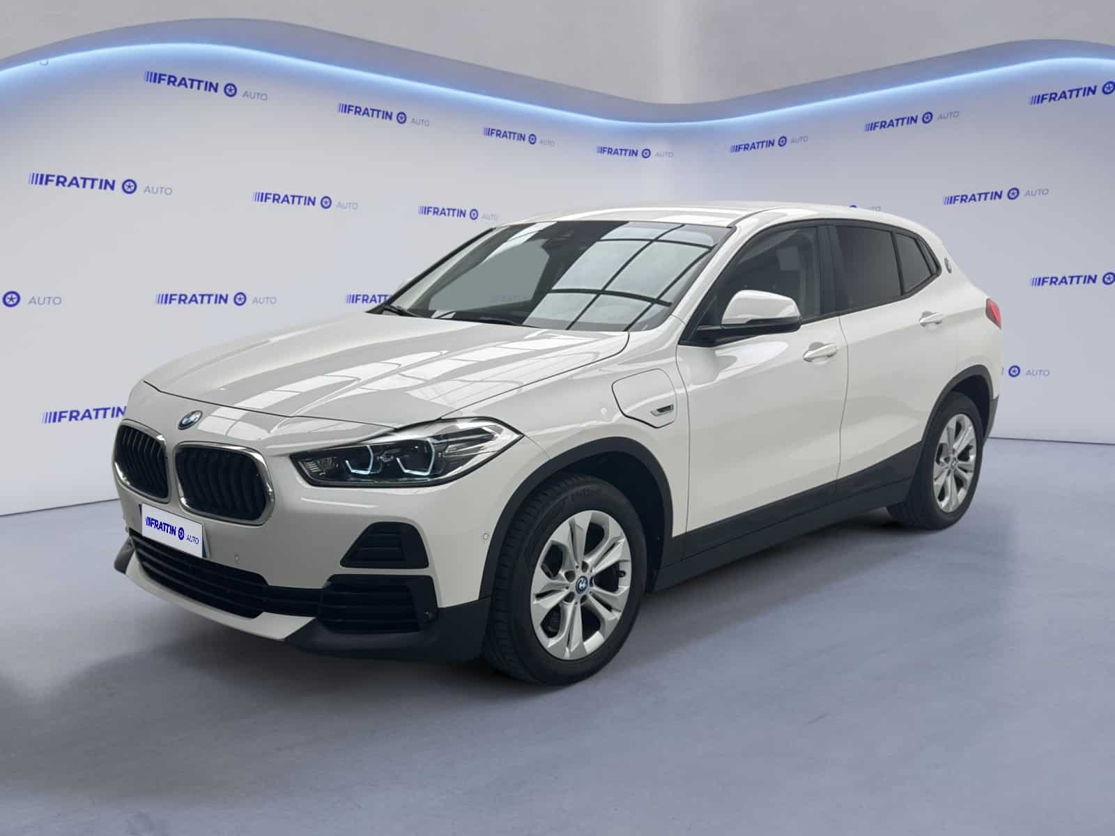 bmw_x2-xdrive25e-businessx_263215_0001