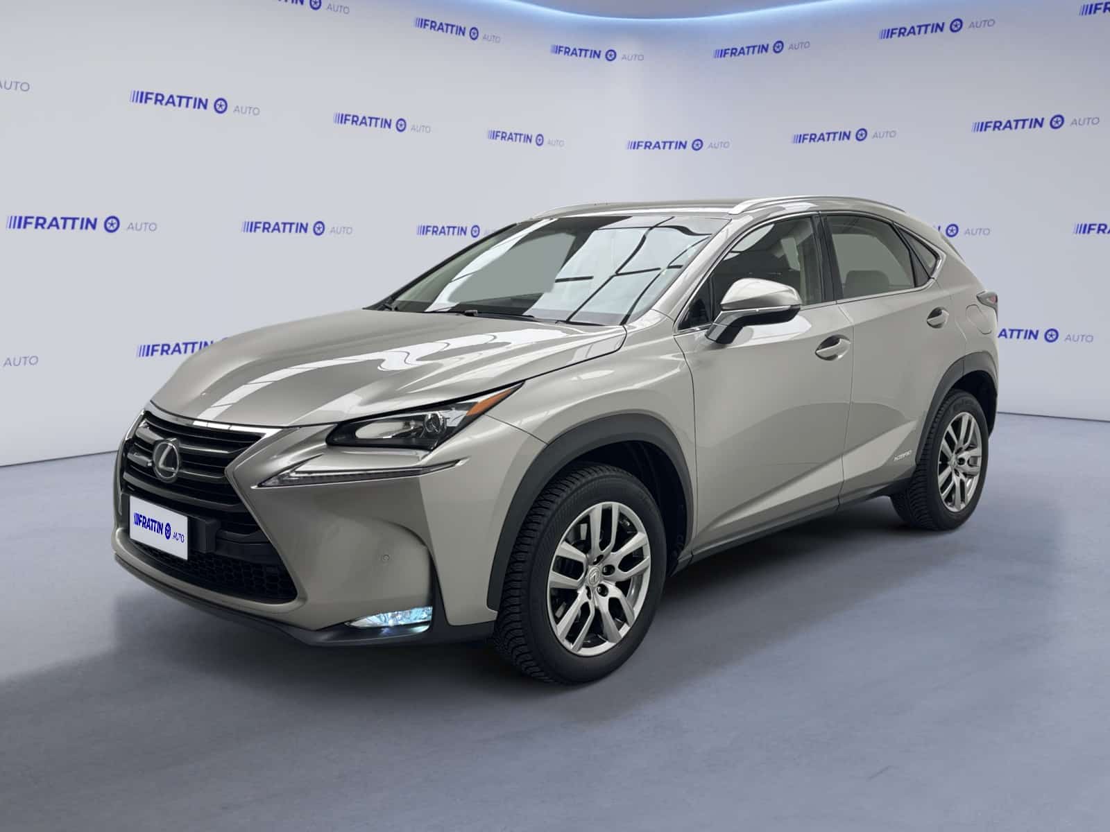 lexus_nx-hybrid-4wd-executive_263633_0001-1
