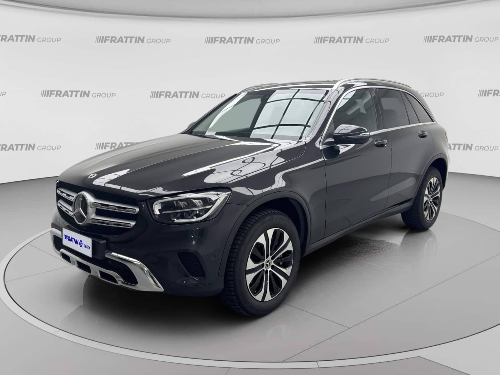 mercedesbenz_glc-300-e-4matic-plugin-hybrid-business-extra_264507_0001