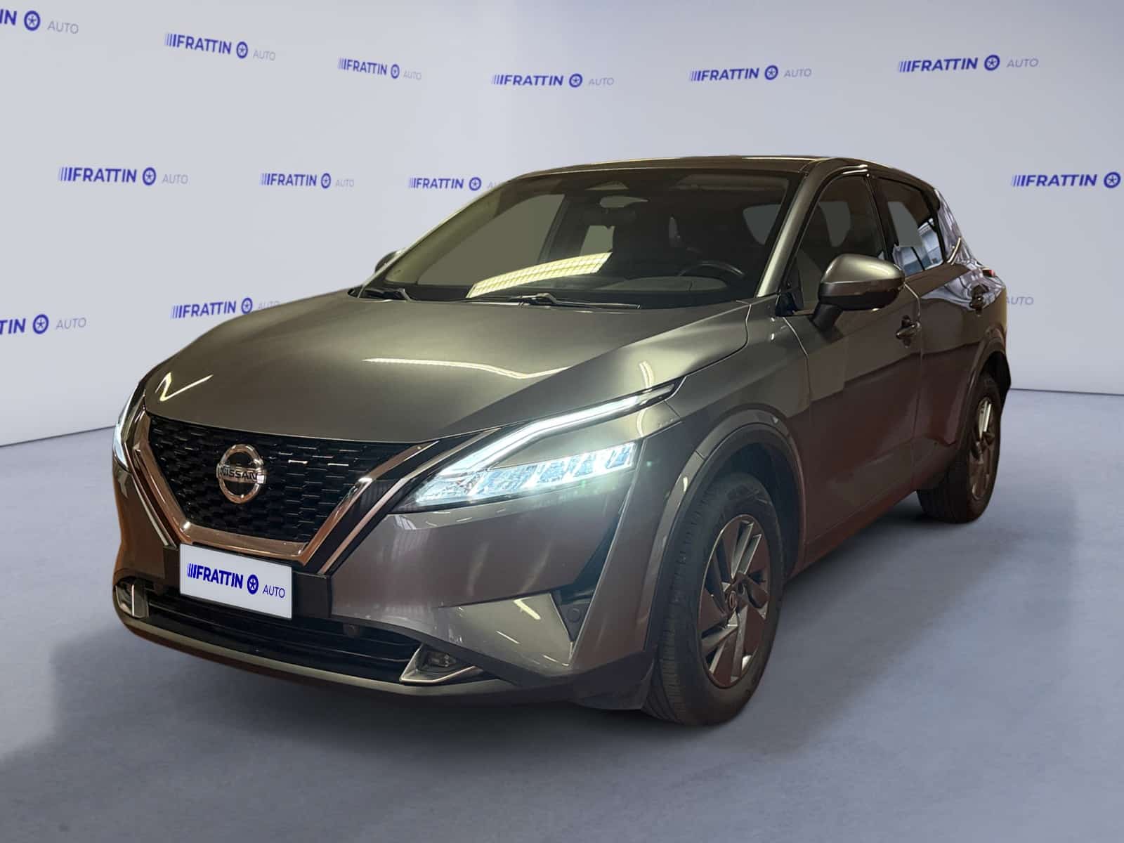 nissan_qashqai-mhev-158-cv-xtronic-business_260316_0001