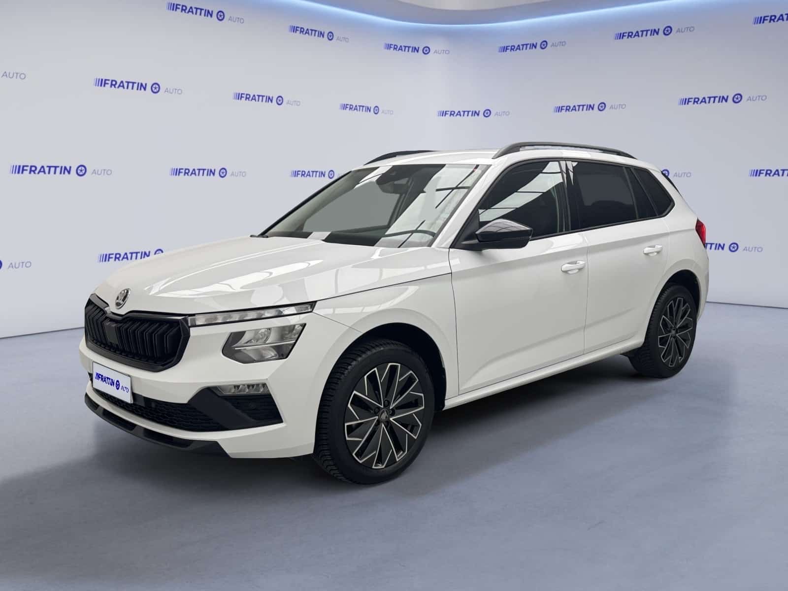skoda_kamiq-10-tsi-115-cv-black-dots_258810_0001