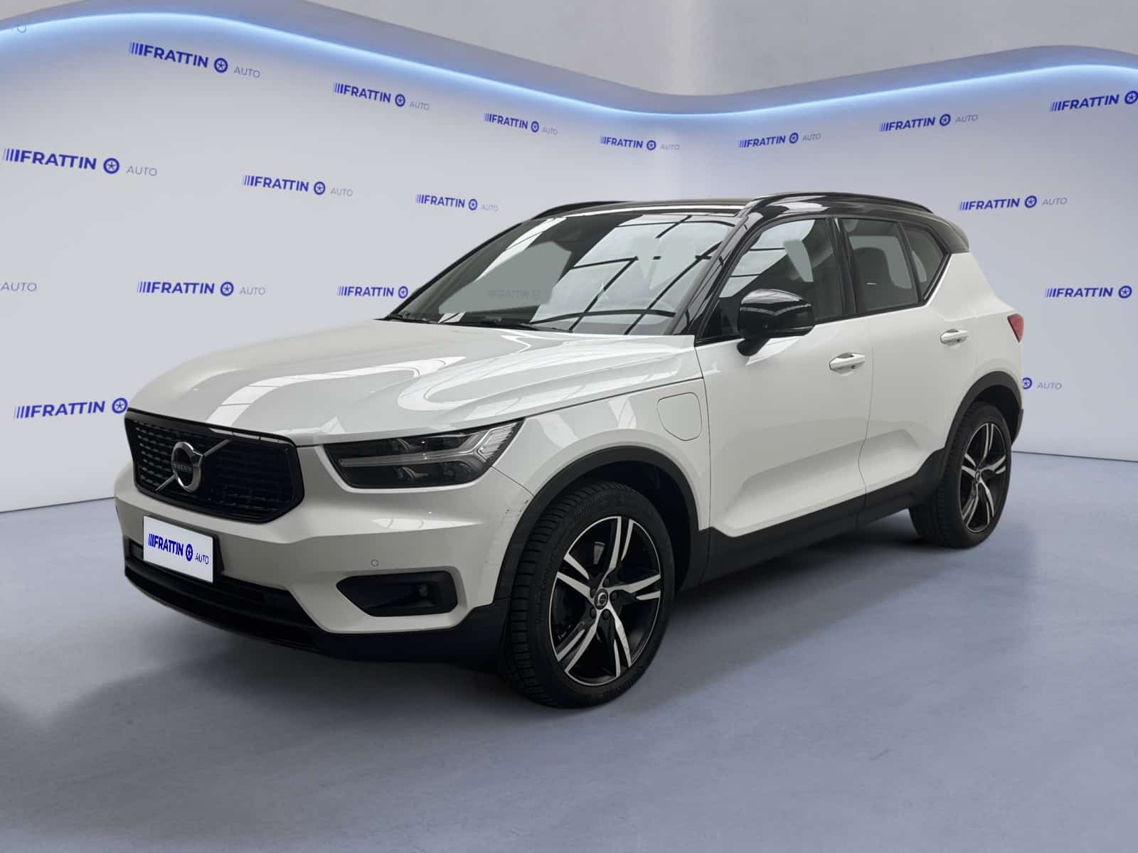 volvo_xc40-t5-recharge-plugin-hybrid-rdesign_264358_0001