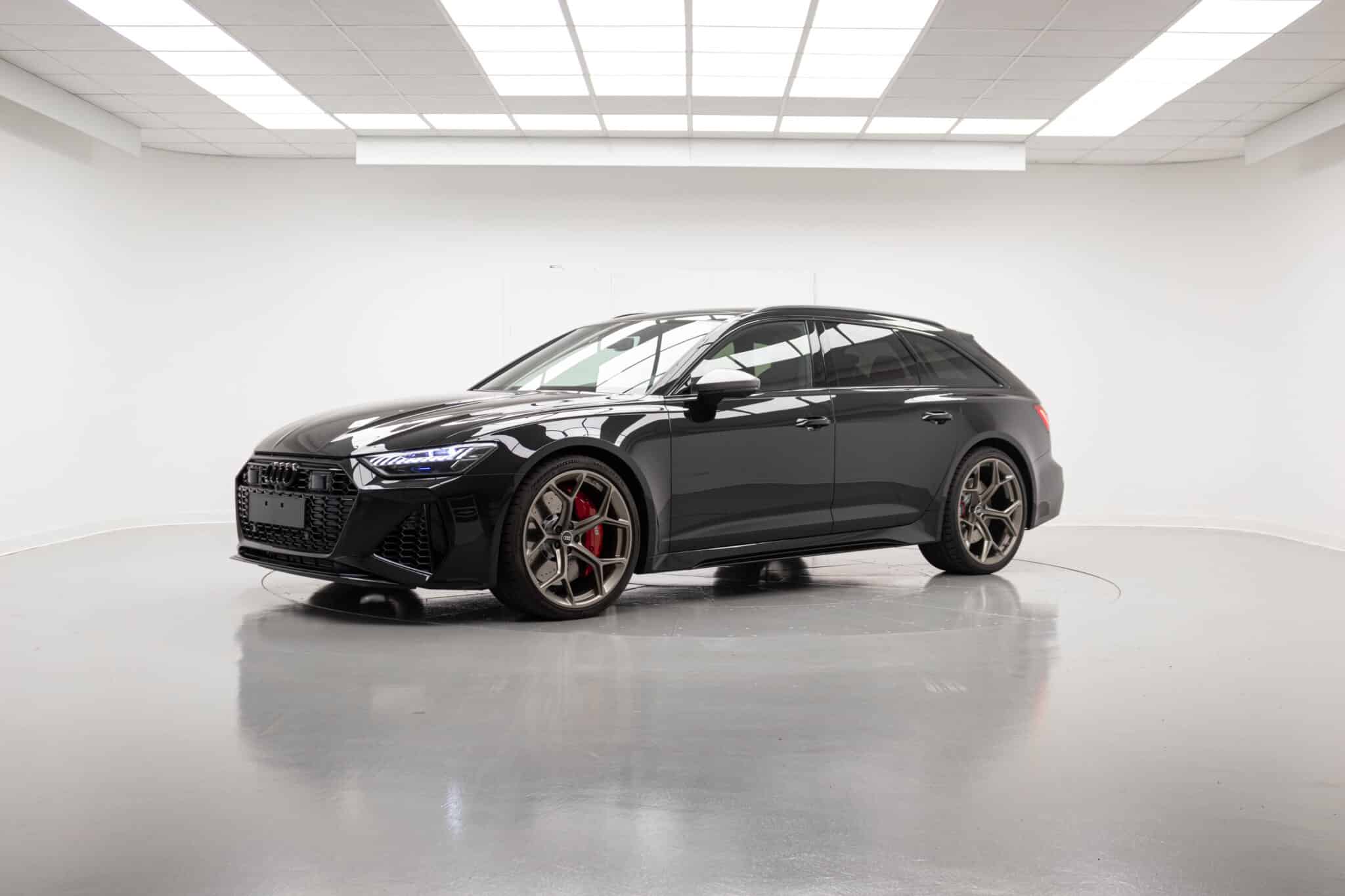 audi_rs6-avant-40-tfsi-v8-quattro-tiptronic-performance_247208_0001