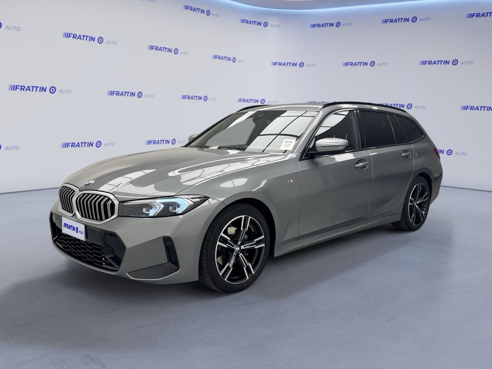 bmw_318d-48v-touring-msport_261541_0001