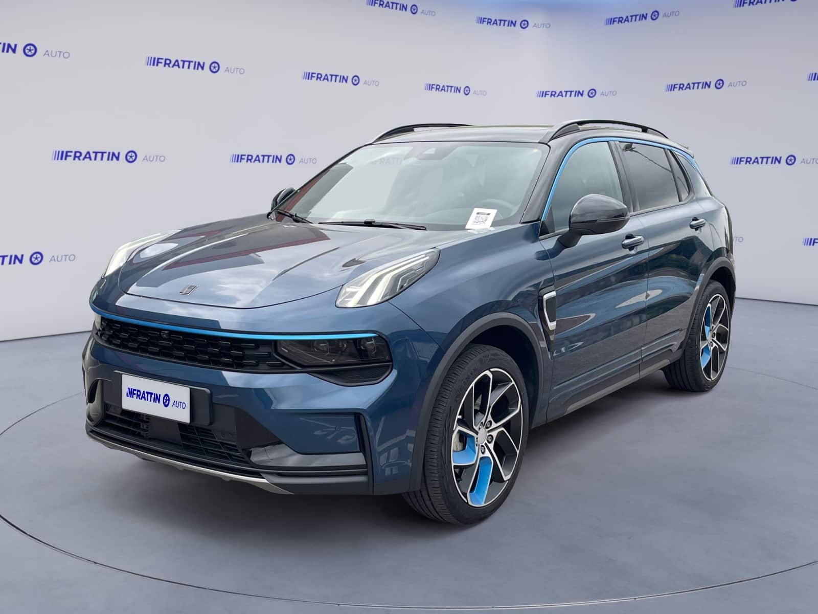 lynkco_01-phev_263296_0001