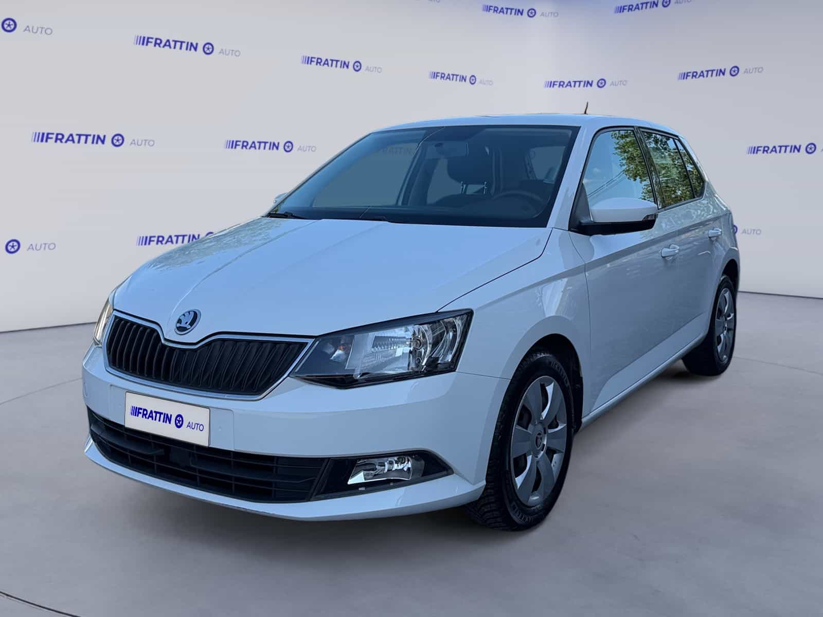 Auto usate sotto i 10.000 Euro skoda_fabia-10-mpi-75-cv-ambition_264494_0001-1