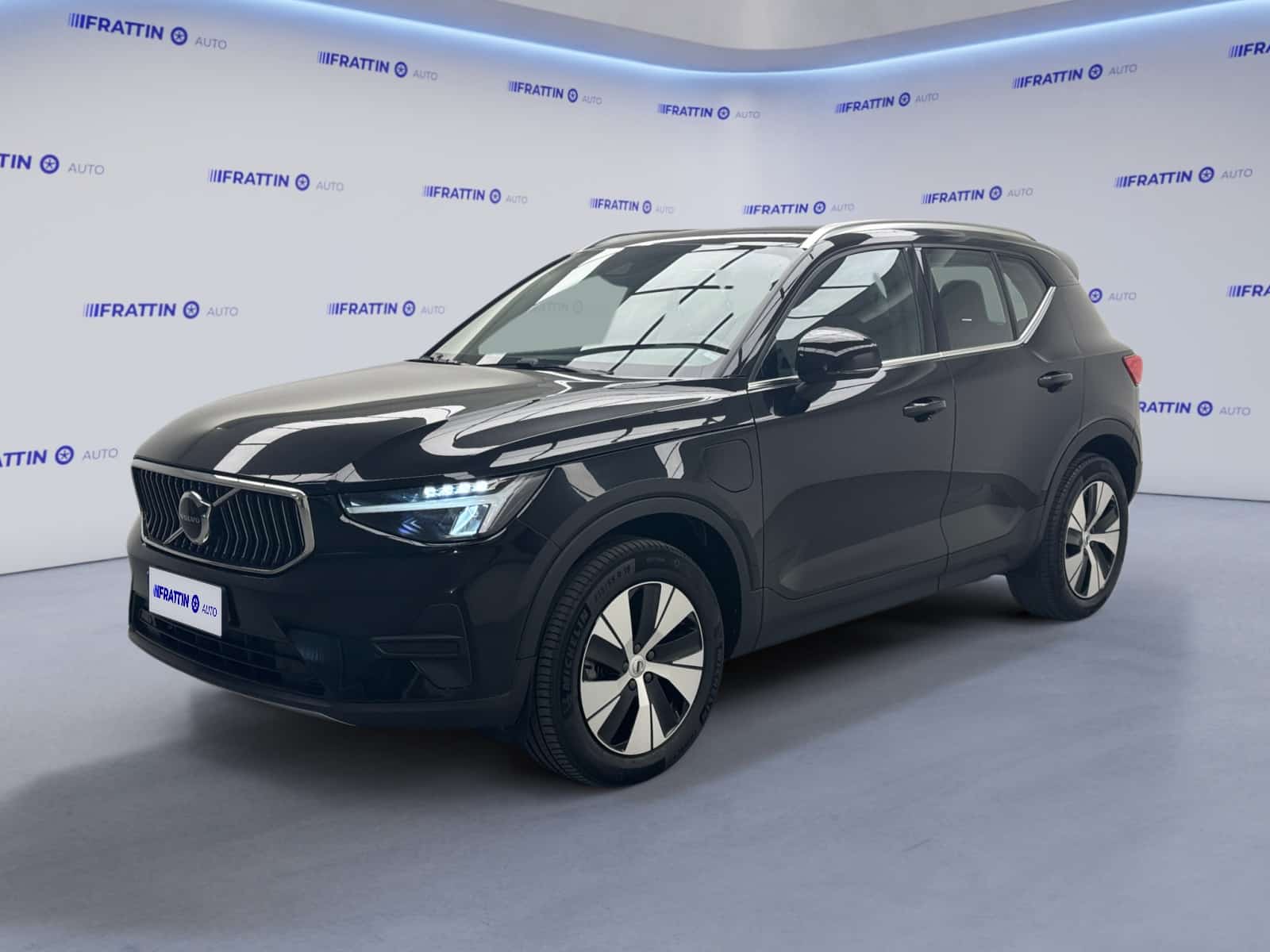 volvo_xc40-t4-recharge-plugin-hybrid-automatico-essential-n1_263753_0001