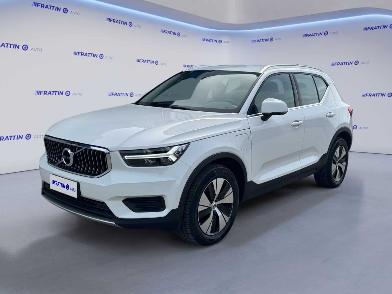 volvo_xc40-t4-recharge-plugin-hybrid-inscription-expression_264300_0001