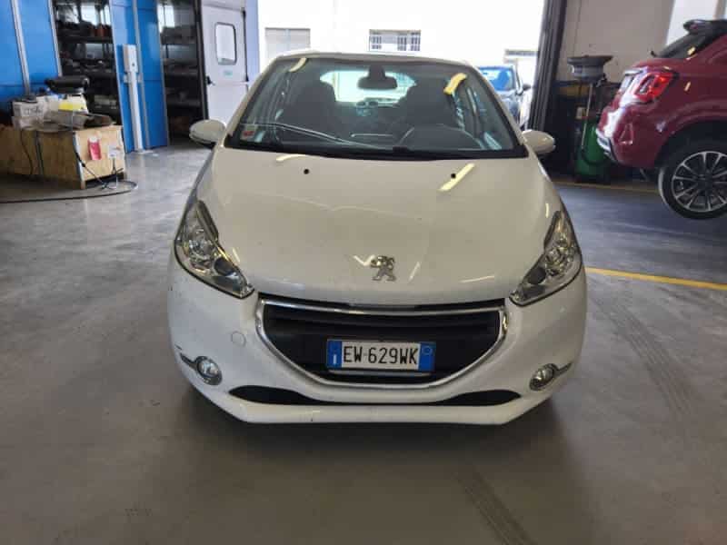 peugeot 208 puretech 82 5 porte allure 265764 0001 3